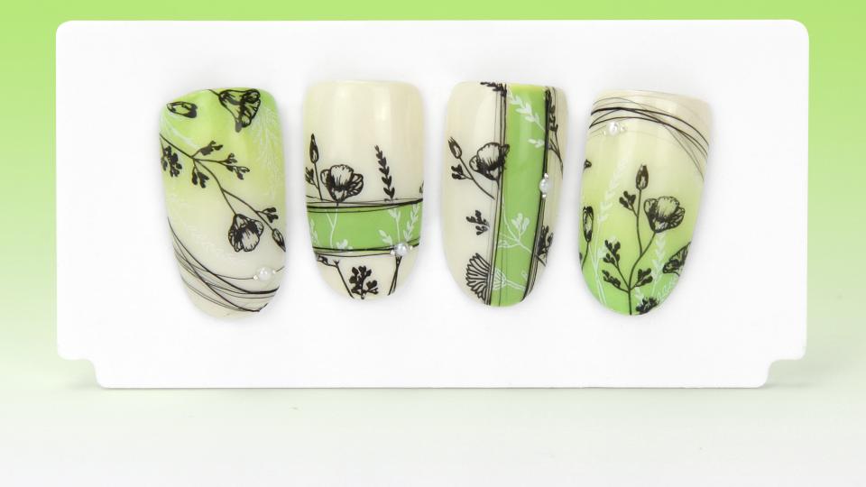 Gradient stamping decoration inspired by nature