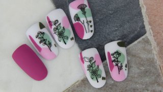 Gel polish and flower nail art for any season