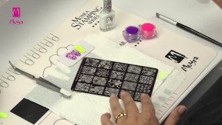 Summer nails with neon pigment powder and stamping