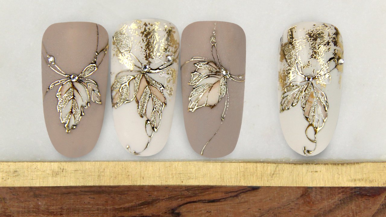 Elegant leaf motif with golden nail foil