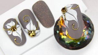 Spectacular white 3D flower from PlastiLine gel