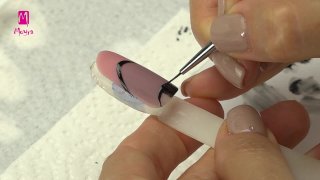 Norka's refined and elegant glittering nail art