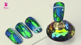 Nail art with flashy, green and blue nail foil - Preview