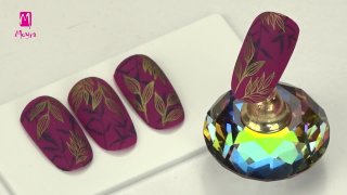 Elegant nail art with golden stamping patterns - Preview