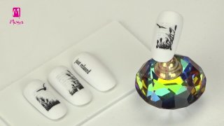 Masking sticker framed nail art inspired by nature - Preview