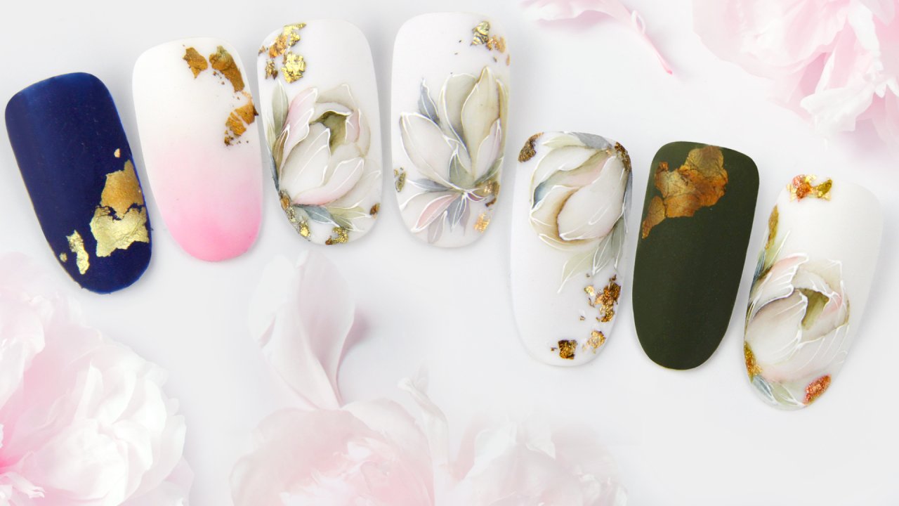 Breathtaking aquarelle nail art effected with foil
