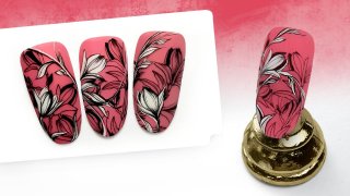 Amazing nail art with beautiful magnolia motif