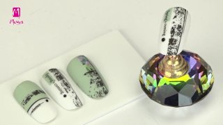 Idea for a manicure waiting for spring - Preview