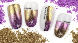 Floral nail art effected with Mirror powder
