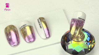 Floral nail art effected with Mirror powder - Preview