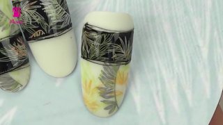 Nail art in jungle style - Preview