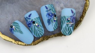 Wonderful nail art in blue shades