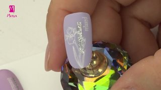 Floral spring nail art with glittering decoration - Preview