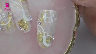 Nail art with shiny nail foil and effected pattern - Preview