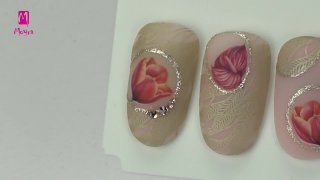 Wonderful sticker nail art with golden details - Preview
