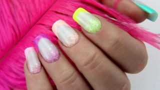 Colorful nails sculpted with Moyra Fusion acrylgel