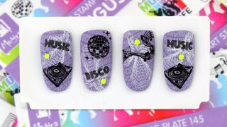 Nail art with detailed patterns for music lovers