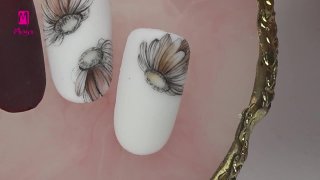 Delicate and clean floral nail art - Preview