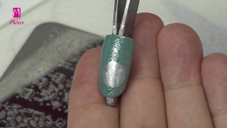 Stamping nail art inspired by gardening