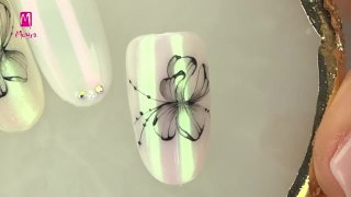 Hand-painted flower on Shell effect powder base - Preview