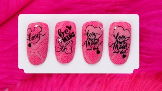 Pink nails for Valentine's Day - Preview