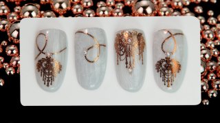 Jewelry nail art with dazzling nail foil