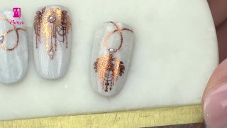 Jewelry nail art with dazzling nail foil - Preview