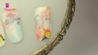 Fresh lemon motives for a summer manicure - Preview