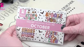 Rosy Halloween costume for your nails