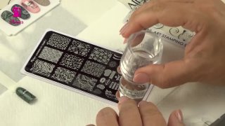 Salon-quality nail art without UV/Led materials